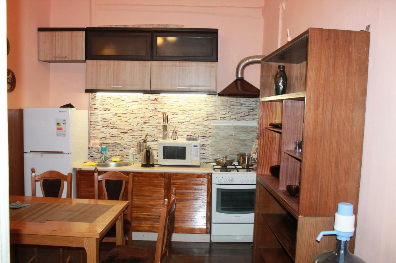 Apartment On Rynok Square Leopoli Esterno foto